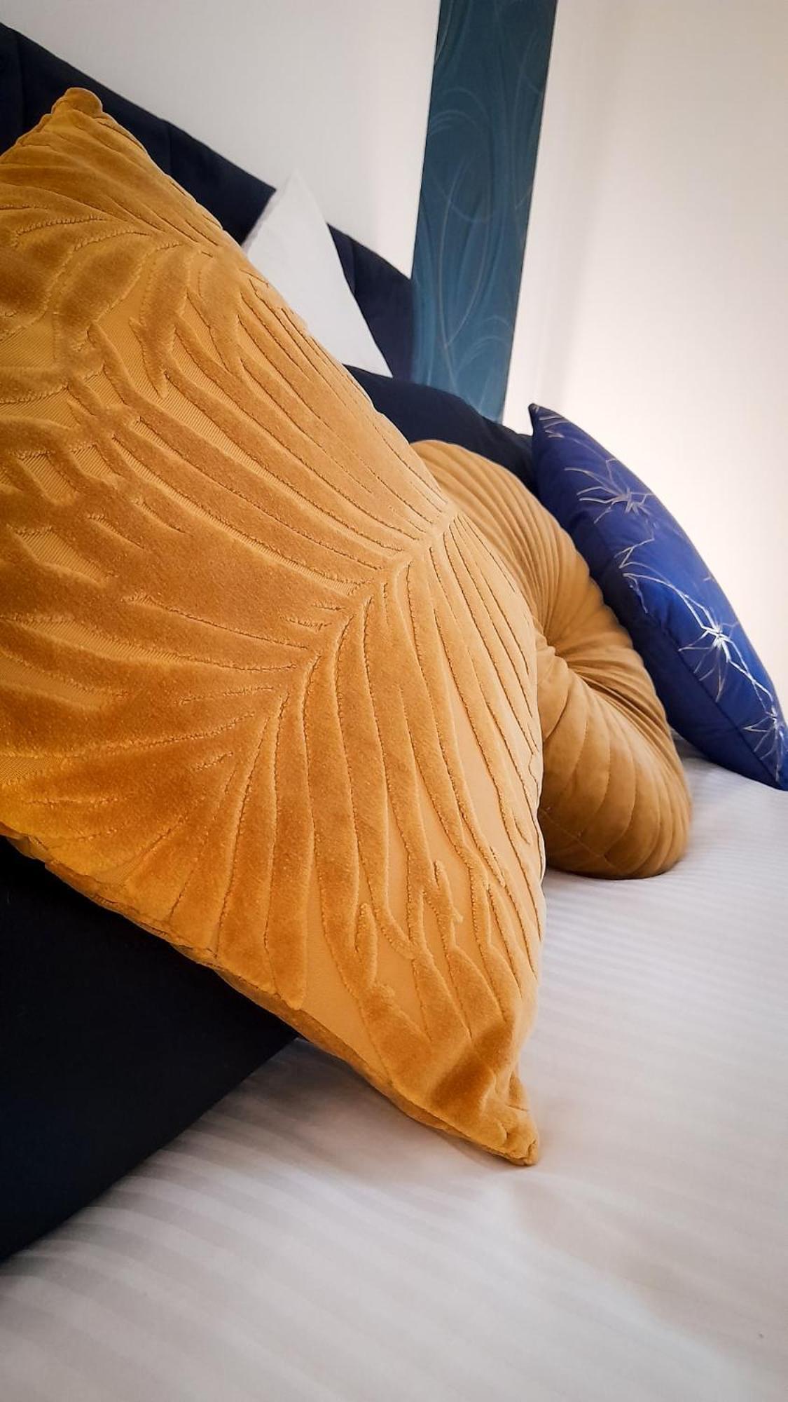 L'Art Deco 3 Etoiles Wifi, Netflix, Disney, Coeur De Bastide Villefranche-de-Rouergue Luaran gambar